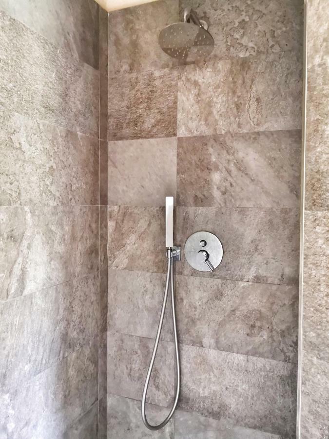 Appartamento Deluxe Con Terrazza Sul Mare سافونا المظهر الخارجي الصورة